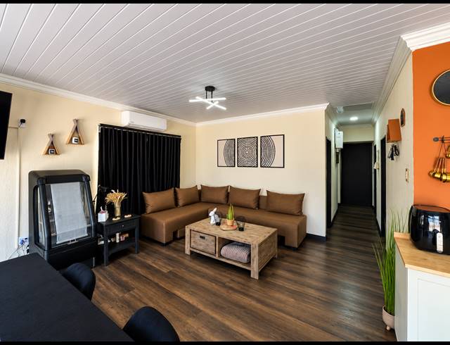 3 BEDROOM TOWNHOUSE FOR SALE IN MISTY BAY